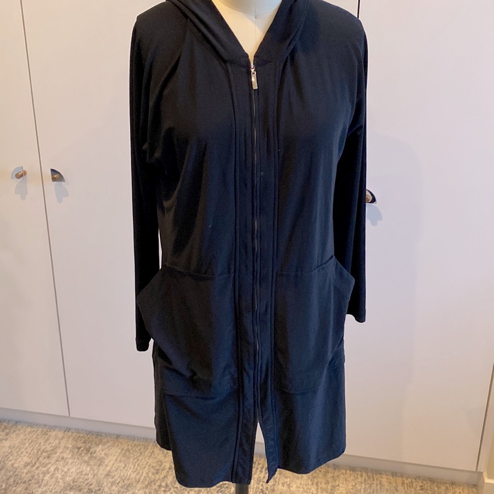 Kyela  lightweight nylon spandex zip front top